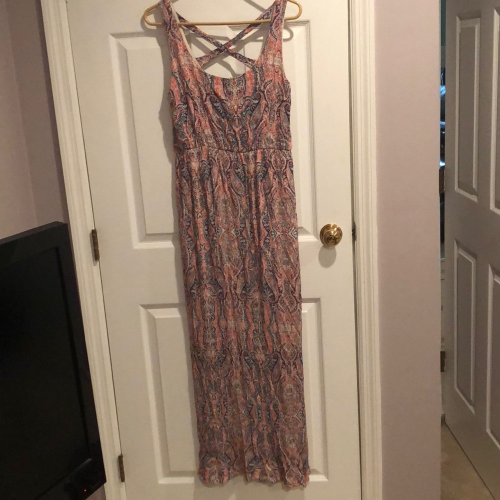 Woman’s paisley pattern dress.